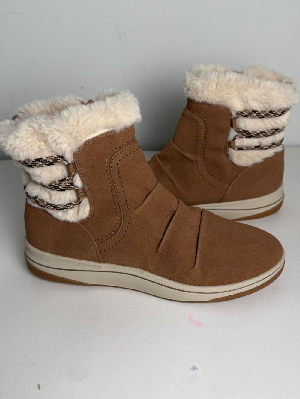 Clarks Cloudsteppers Cozy Dark Sand Ankle Boots Size 8 NWOB Winter Faux Fur